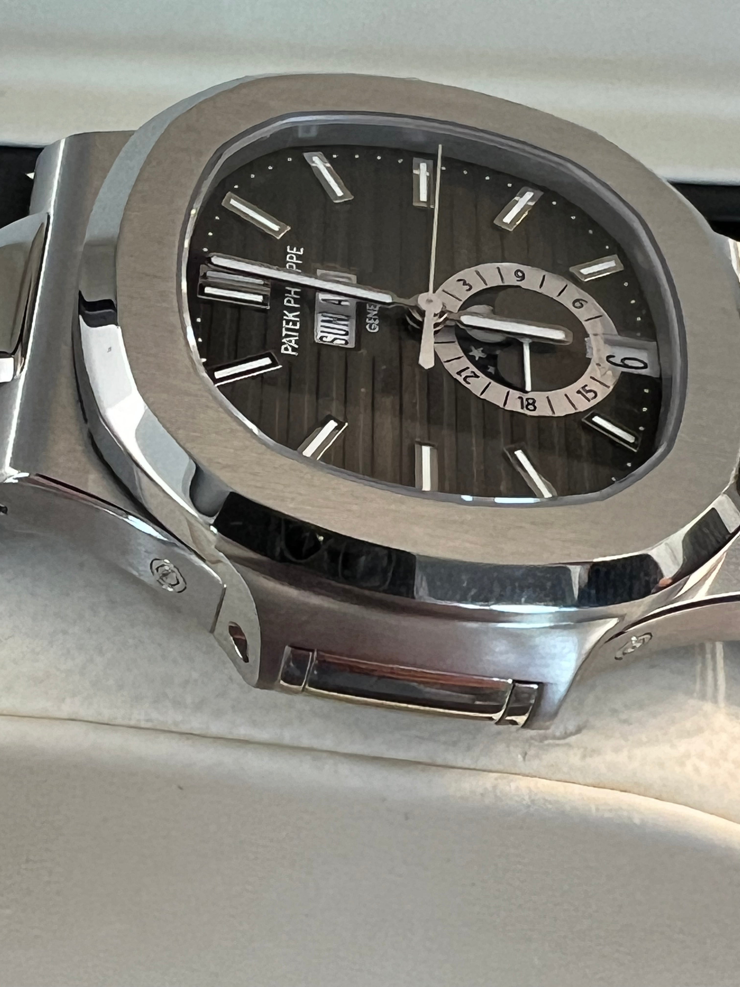 Patek Philippe 5726A-001 ungetragen im Fullset aus 2023 LC100