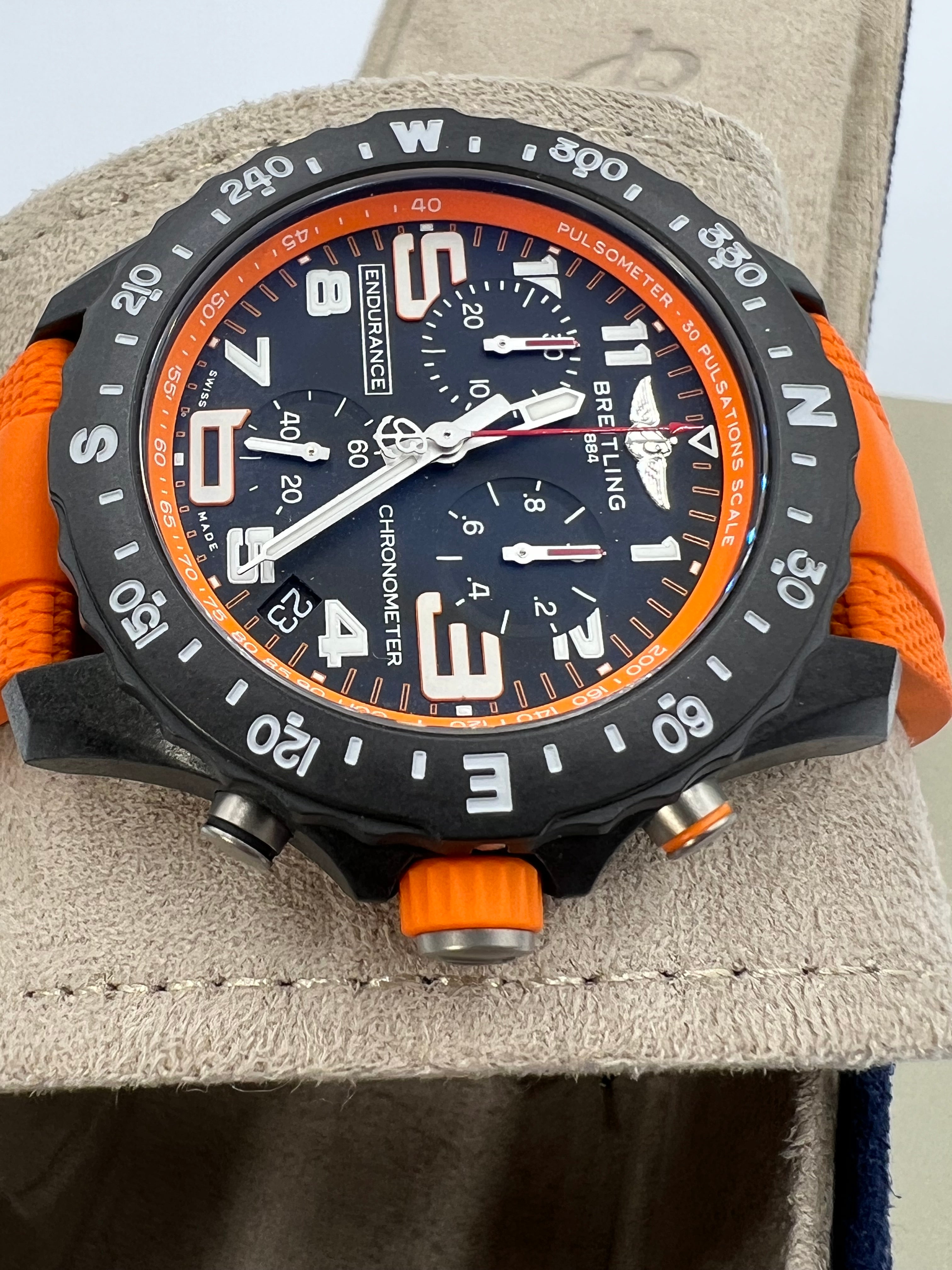 Breitling Endurance Pro 44mm Orange neu mit Mehrwertsteuer