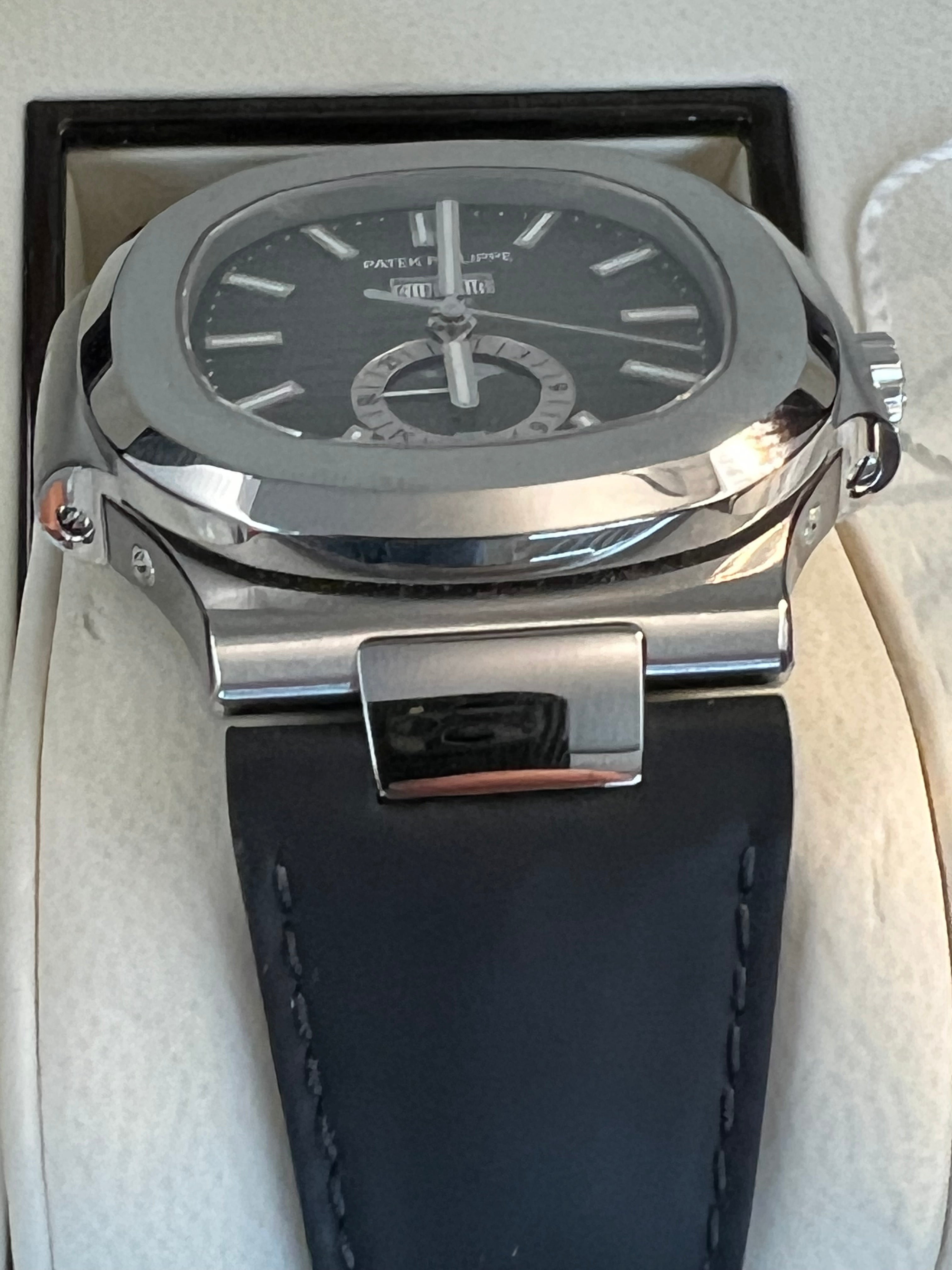 Patek Philippe 5726A-001 ungetragen im Fullset aus 2023 LC100