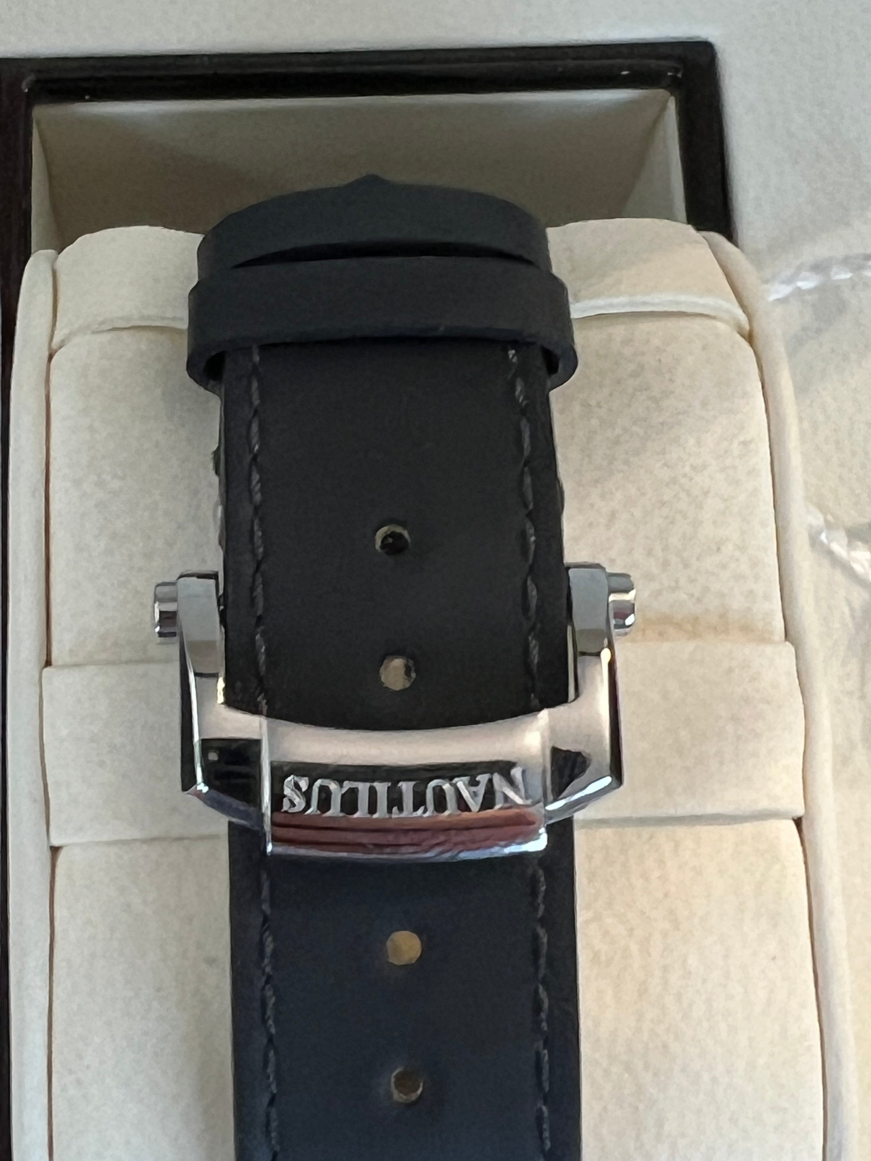 Patek Philippe 5726A-001 ungetragen im Fullset aus 2023 LC100