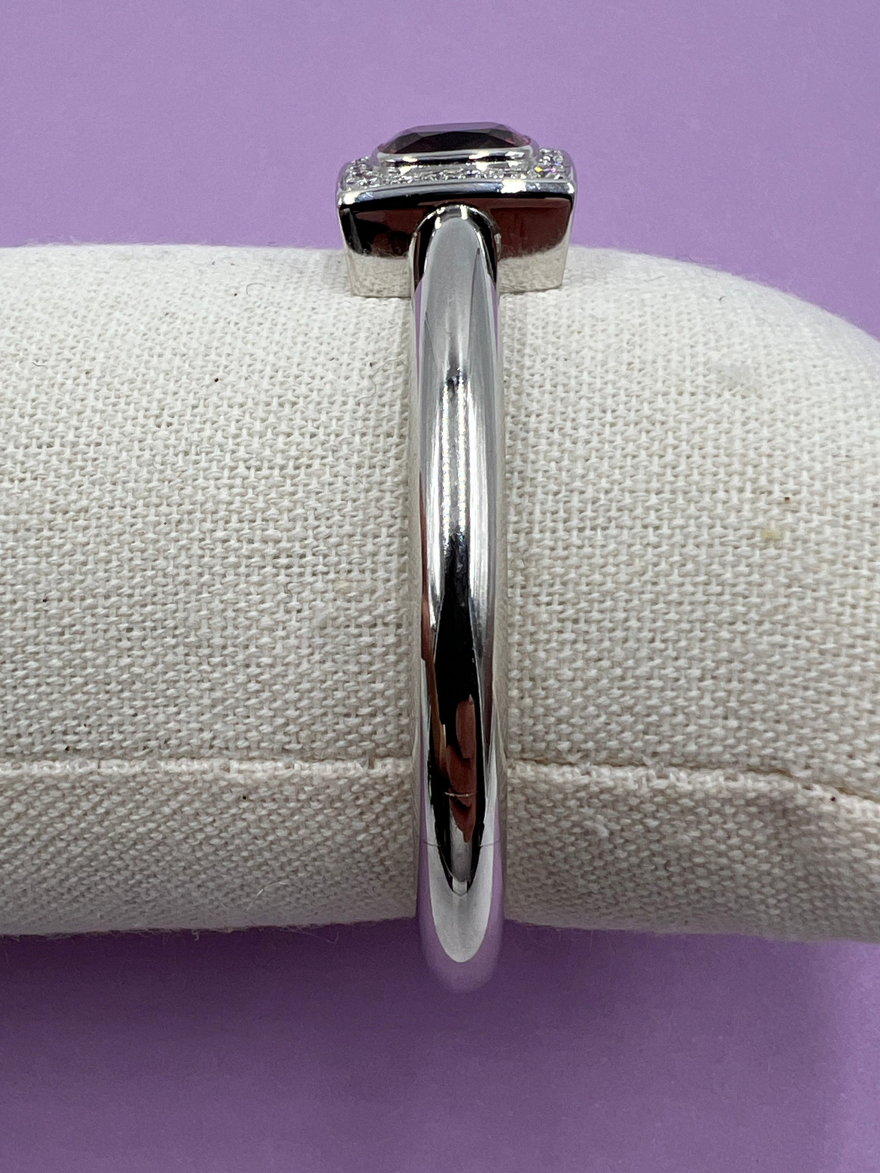 IsabelleFa Armreif aus Weißgold mit rosa Turmalin