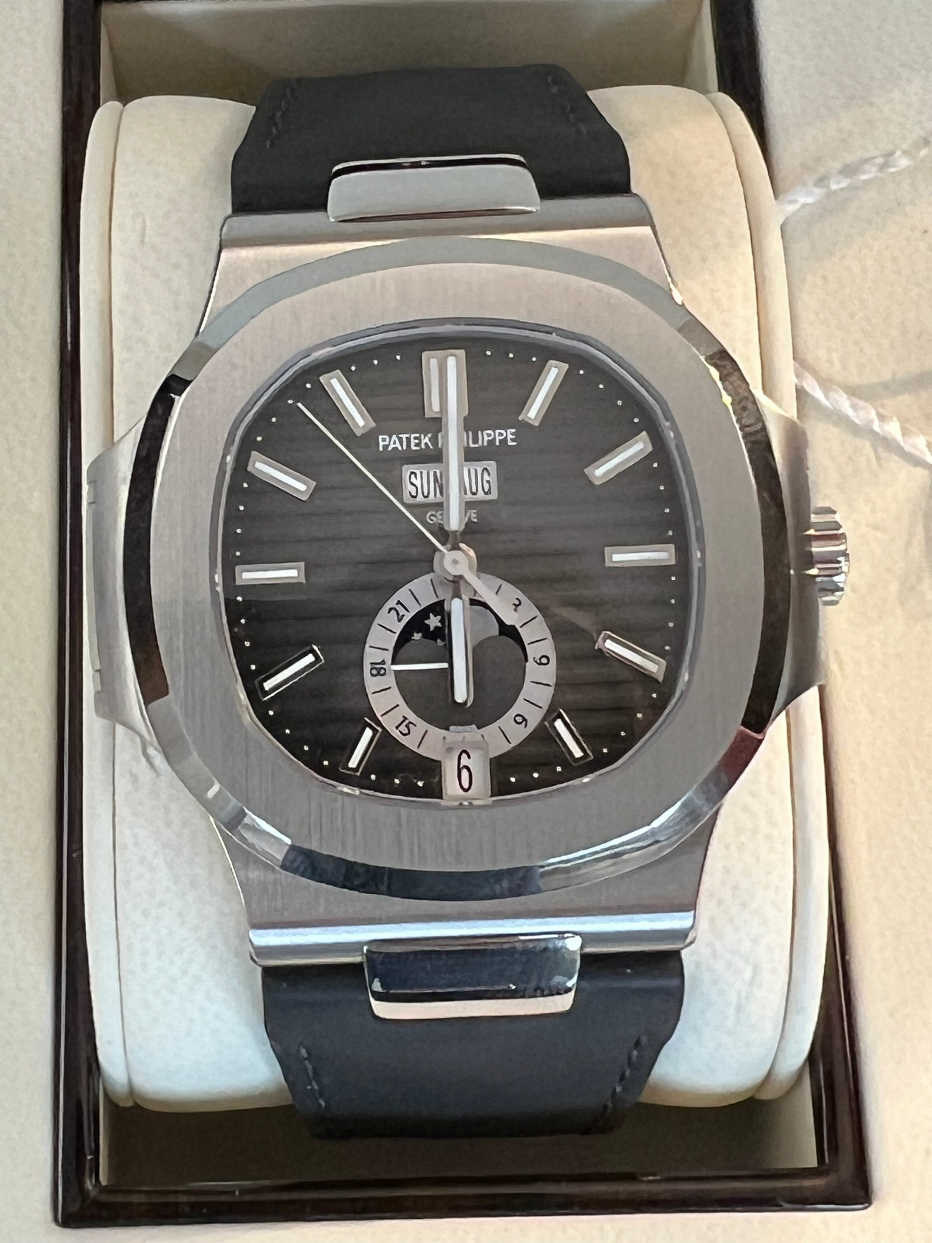 Patek Philippe 5726A-001 ungetragen im Fullset aus 2023 LC100