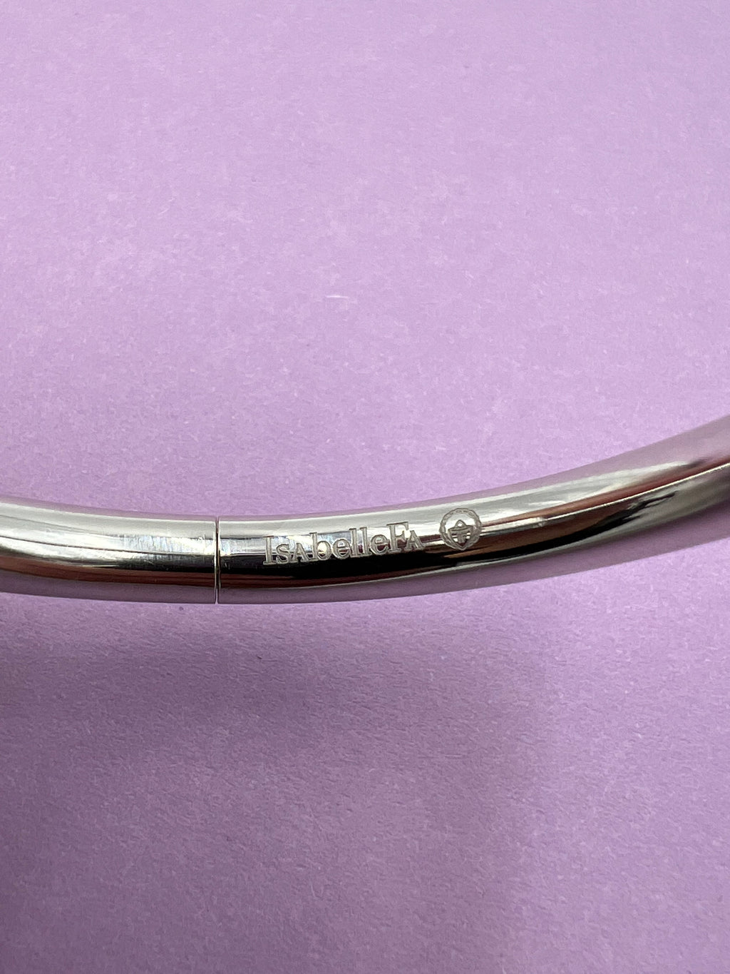 IsabelleFa Armreif aus Weißgold mit rosa Turmalin