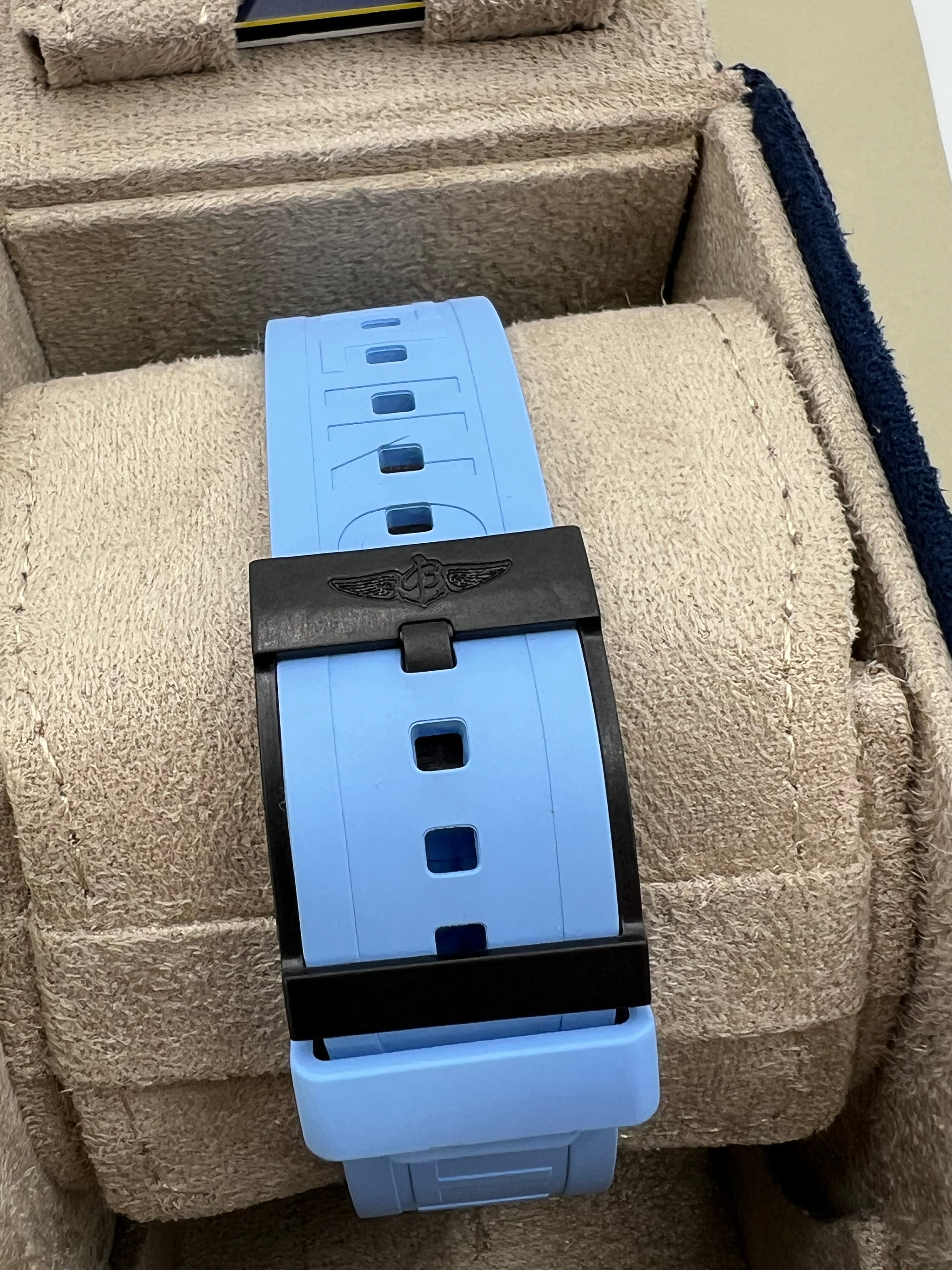 Breitling Endurance 44mm neu mit Mehrwertsteuer